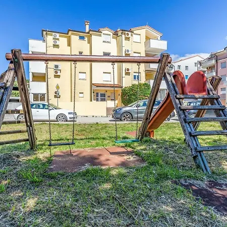 Apartman Olga's Place-new 200 Mt From The Sea Póla