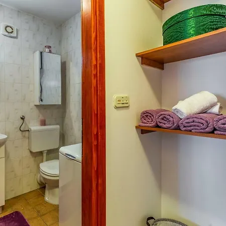 Olga's Place-new 200 Mt From The Sea Apartment Pula